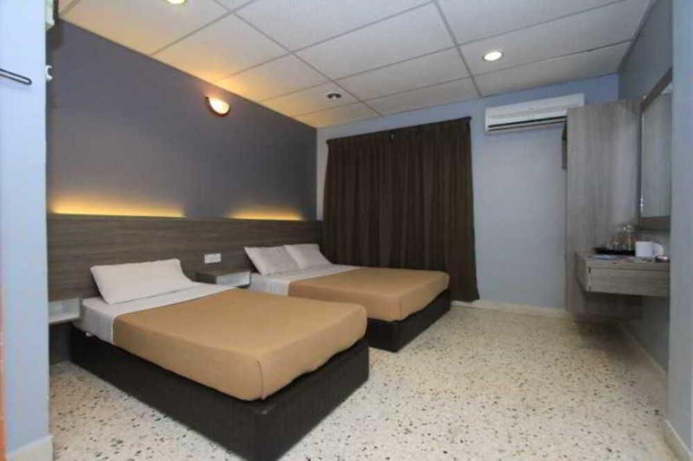 Yellow Mansion Hotel Malacca Bagian luar foto
