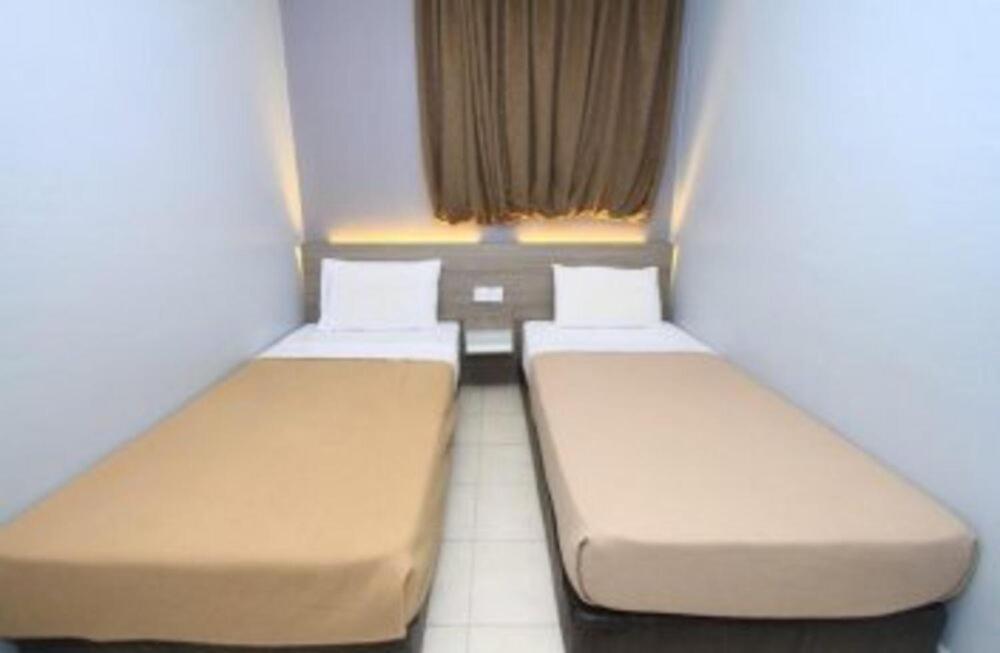 Yellow Mansion Hotel Malacca Bagian luar foto