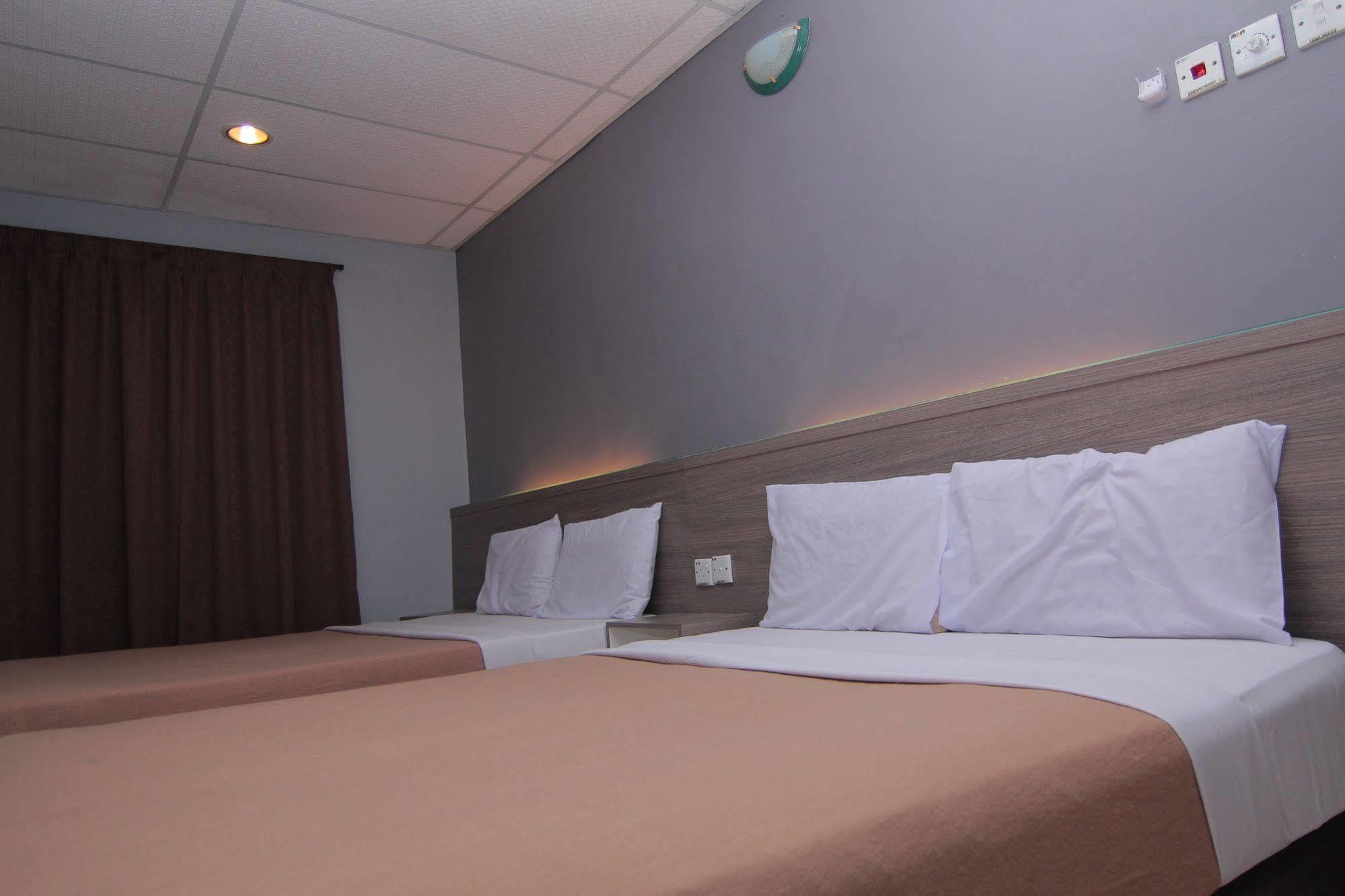 Yellow Mansion Hotel Malacca Bagian luar foto